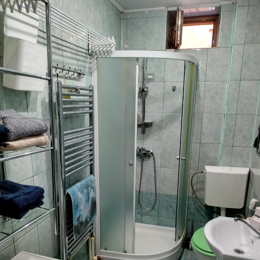 Apartament Camelia Petroşani Esterno foto